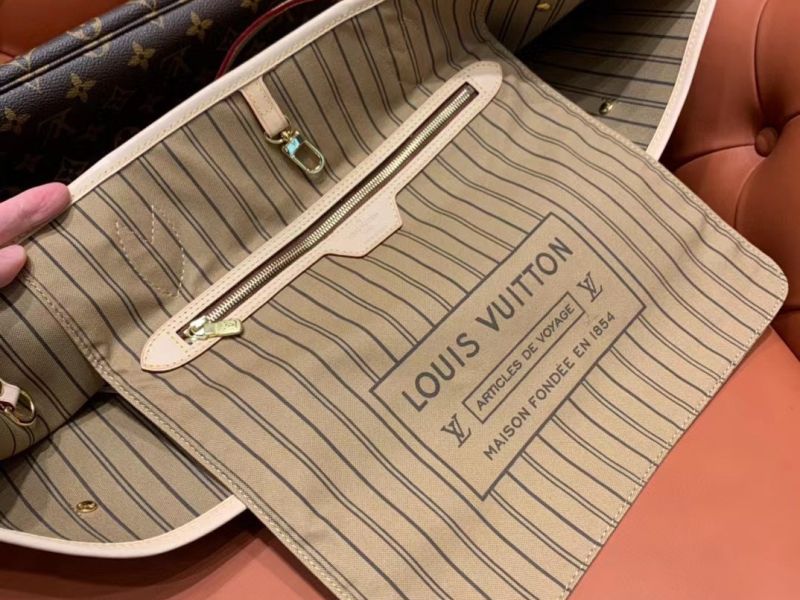 Louis Vuitton Neverfull MM Monogram Canvas